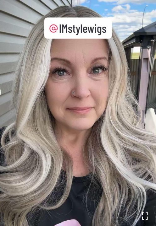 Brenda Collection - Lona ash blonde with big highlights Tpart lace front glue less TK112 - 2418 - Imstylewigs