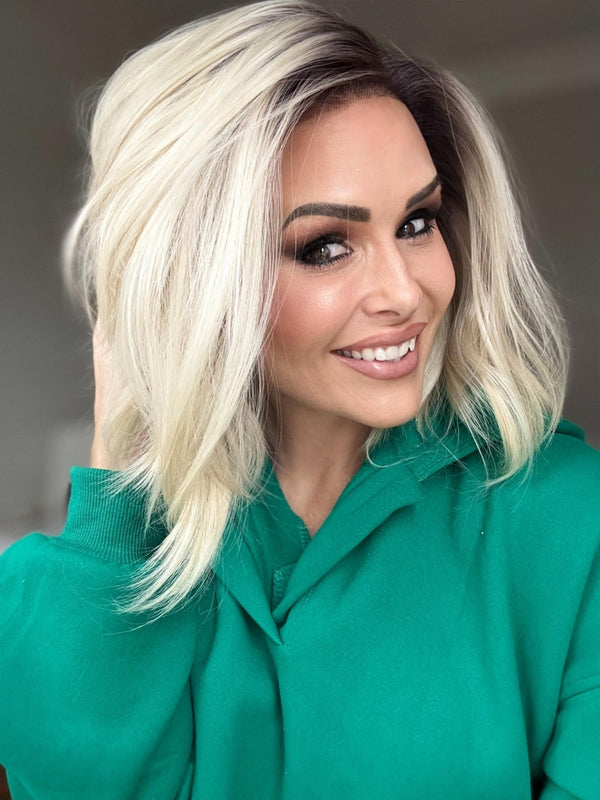 Victoria short blonde with dark root 13*4 lace front wigs K111 - 2415 (honey) - Imstylewigs